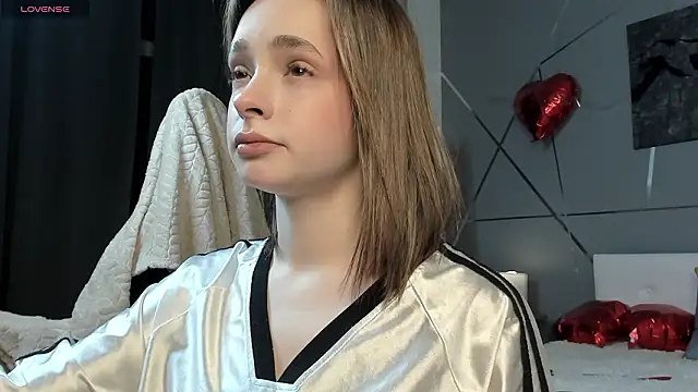 naomi reiss online show from March 27, 2026, 11:59 pm