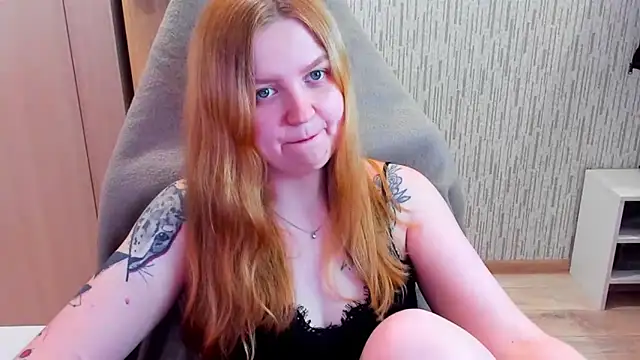 Snapshot of AnitaXVine chatting on May 17, 2026, 7:54 pm AnitaXVine online show from May 17, 2026, 7:54 pm