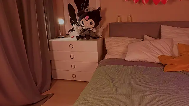 Snapshot of she_wolf chatting on March 13, 2026, 3:29 pm she wolf online show from March 13, 2026, 3:29 pm