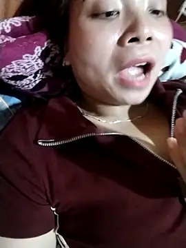 cute-shine online show from April 14, 2026, 10:10 am