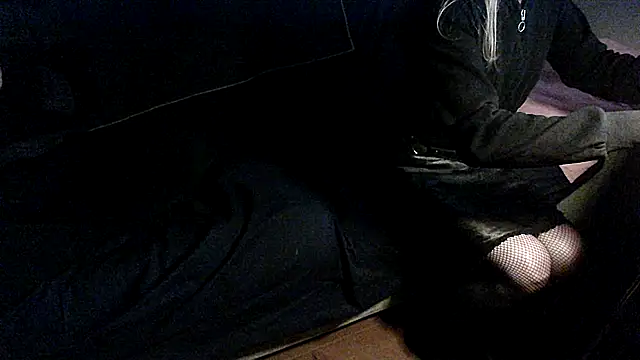 Sexwestworld online show from February 20, 2026, 8:20 pm