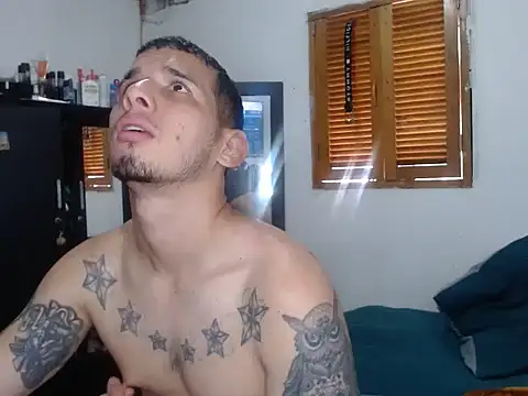 Snapshot of HotSinlge chatting on February 14, 2026, 2:58 pm HotSinlge online show from February 14, 2026, 2:58 pm