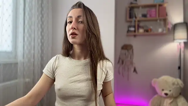  JaneMoon  online show from April 16, 2026, 7:42 am