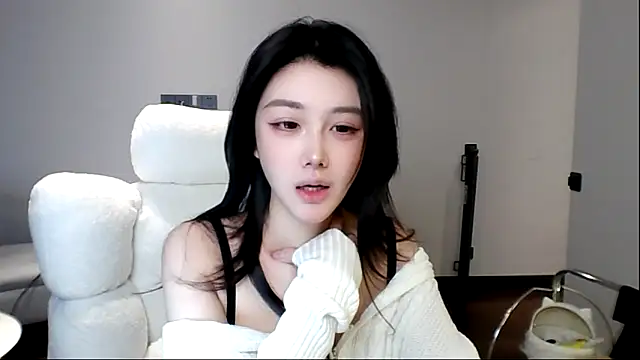 MedeLineayr online show from March 27, 2026, 5:45 pm