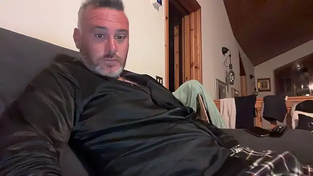 marcovik1 online show from May 20, 2026, 7:31 pm