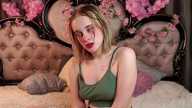 KirstinMcgeady online show from March 7, 2026, 12:13 pm