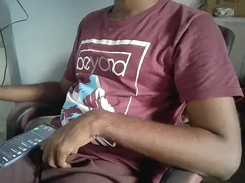 Snapshot of Tinku_1324 chatting on July 11, 2026, 1:19 am Tinku 1324 online show from July 11, 2026, 1:19 am