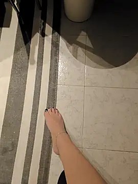 Ginevra01 online show from February 19, 2026, 12:06 am