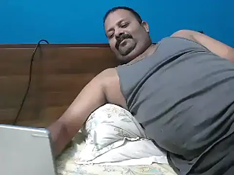 simpleboldman2026 online show from February 21, 2026, 4:19 pm