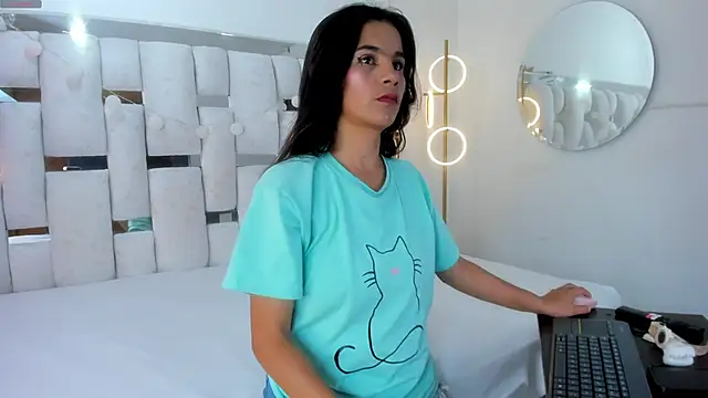 Snapshot of Emmy_lollipop chatting on March 1, 2026, 6:54 pm Emmy lollipop online show from March 1, 2026, 6:54 pm