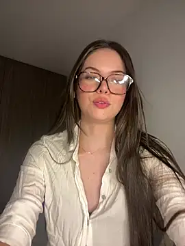 Snapshot of alyabelova chatting on August 4, 2026, 1:53 am alyabelova online show from August 4, 2026, 1:53 am