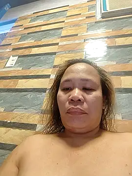 squirtshantal online show from March 2, 2026, 5:19 am