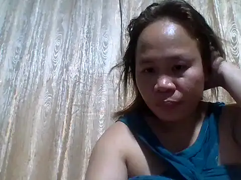 squirtshantal online show from July 27, 2026, 1:23 am