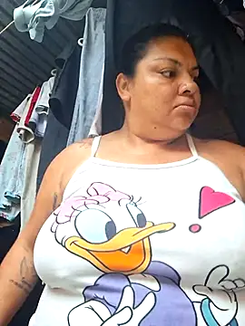 Snapshot of Juli_Powl chatting on February 15, 2026, 11:41 am Juli Powl online show from February 15, 2026, 11:41 am