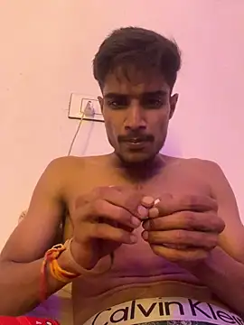 Snapshot of kaushikhotty chatting on April 21, 2026, 8:23 pm kaushikhotty online show from April 21, 2026, 8:23 pm