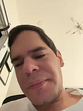 awesomemilkss online show from March 17, 2026, 2:16 am