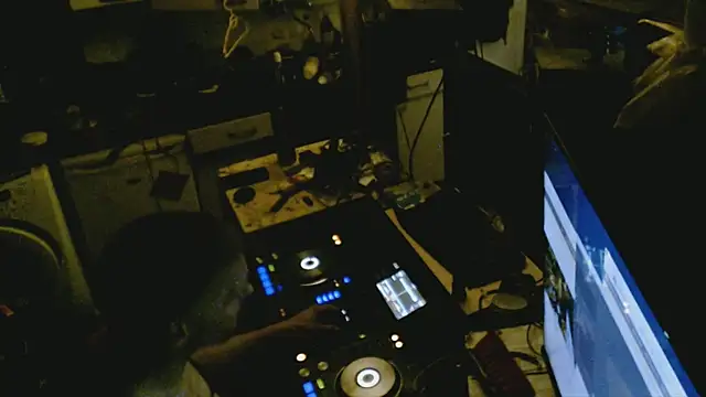 Snapshot of BISLETJE1980 chatting on February 21, 2026, 2:01 am BISLETJE1980 online show from February 21, 2026, 2:01 am