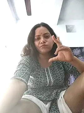 Snapshot of Anushka_Singh0 chatting on May 6, 2026, 12:21 pm Anushka Singh0 online show from May 6, 2026, 12:21 pm