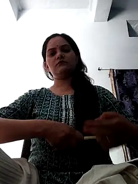 Snapshot of Anushka_Singh0 chatting on May 25, 2026, 6:41 am Anushka Singh0 online show from May 25, 2026, 6:41 am