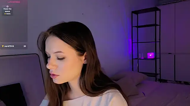 SirenBeatrice online show from April 4, 2026, 9:07 am