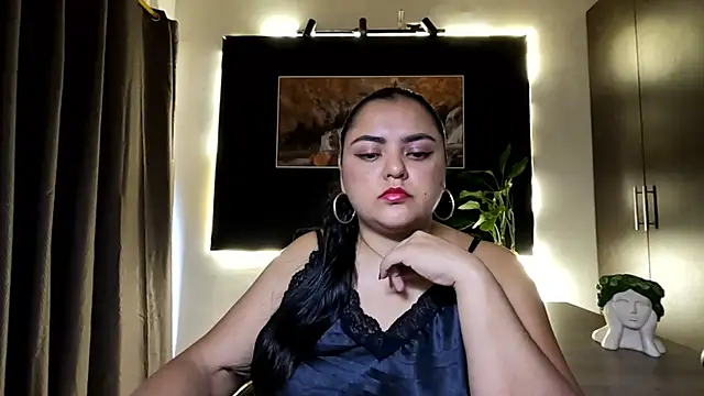Snapshot of AzaraOnyx chatting on July 23, 2026, 2:04 pm AzaraOnyx online show from July 23, 2026, 2:04 pm