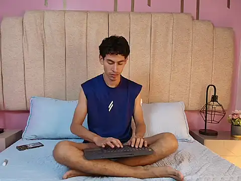 Snapshot of skinny_jean_ chatting on February 26, 2026, 8:30 pm skinny jean online show from February 26, 2026, 8:30 pm