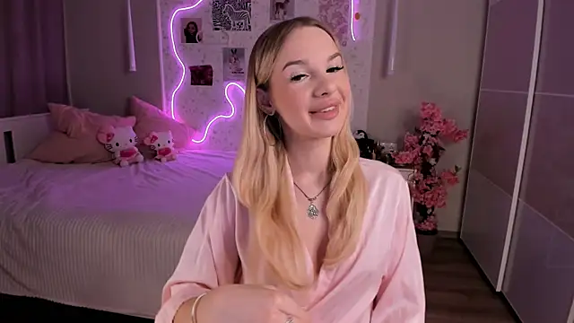 Snapshot of Ella_Lane chatting on July 9, 2026, 3:10 am Ella Lane online show from July 9, 2026, 3:10 am