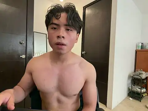 Snapshot of BentoBoxxx chatting on May 12, 2026, 6:05 pm BentoBoxxx online show from May 12, 2026, 6:05 pm
