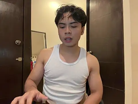 Snapshot of BentoBoxxx chatting on May 17, 2026, 2:31 am BentoBoxxx online show from May 17, 2026, 2:31 am