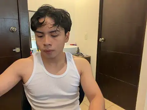 Snapshot of BentoBoxxx chatting on May 20, 2026, 9:32 pm BentoBoxxx online show from May 20, 2026, 9:32 pm