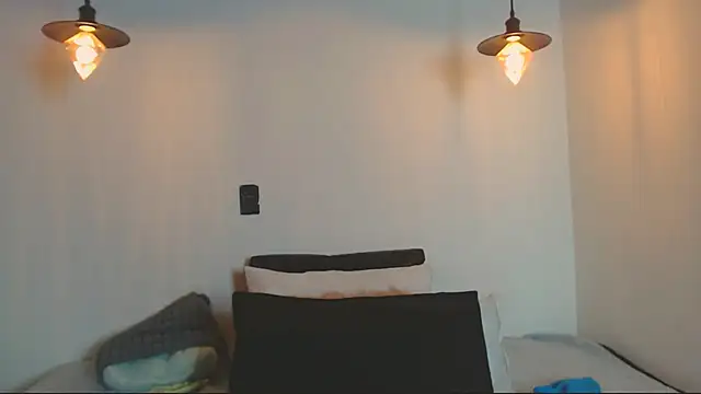 alien eyes09 online show from April 11, 2026, 2:27 am