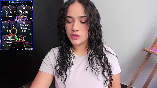 Snapshot of love_kriss chatting on February 26, 2026, 5:23 pm love kriss online show from February 26, 2026, 5:23 pm