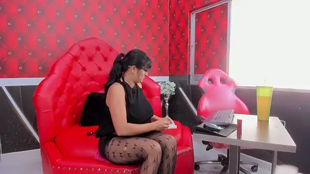 Snapshot of Lawuaifu11 chatting on February 26, 2026, 7:46 pm Lawuaifu11 online show from February 26, 2026, 7:46 pm