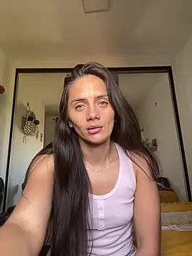 maiteonlyx online show from February 14, 2026, 7:54 pm