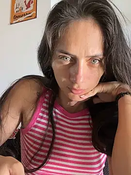 maiteonlyx online show from March 18, 2026, 11:02 am