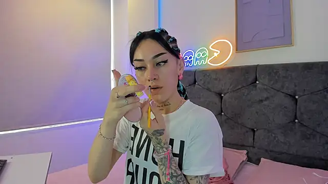 Megan Morphy online show from March 28, 2026, 1:22 pm