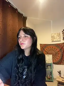 Snapshot of Abril_Thompson221 chatting on June 13, 2026, 11:35 pm Abril Thompson221 online show from June 13, 2026, 11:35 pm