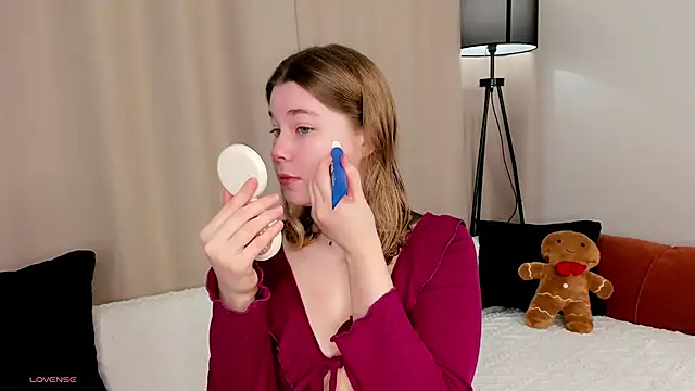 MaraaSwan online show from April 7, 2026, 2:23 am