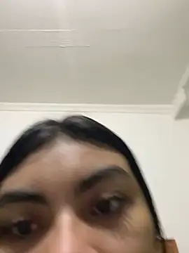 eimmy  skinny online show from April 16, 2026, 11:40 pm