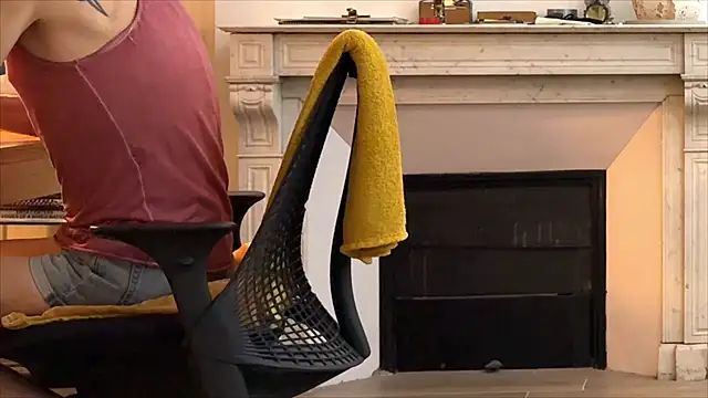 irohsako online show from April 6, 2026, 11:05 pm