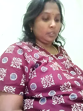 Snapshot of tamilkaviya431 chatting on March 15, 2026, 4:13 pm tamilkaviya431 online show from March 15, 2026, 4:13 pm