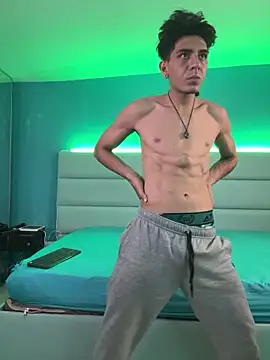 abrilandjulian online show from February 19, 2026, 12:23 pm