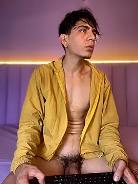 abrilandjulian online show from May 21, 2026, 12:12 pm