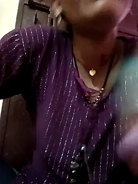 Snapshot of BIG_KRISHMA_NENA chatting on April 24, 2026, 1:02 pm BIG KRISHMA NENA online show from April 24, 2026, 1:02 pm