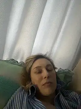 Snapshot of CarmenBlues_ chatting on February 14, 2026, 1:41 pm CarmenBlues online show from February 14, 2026, 1:41 pm