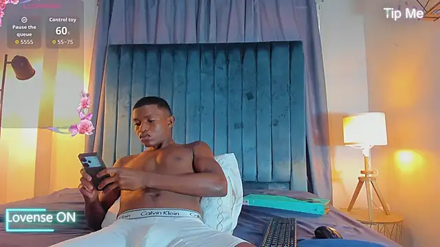 Snapshot of hanssmitt chatting on February 21, 2026, 7:15 pm hanssmitt online show from February 21, 2026, 7:15 pm