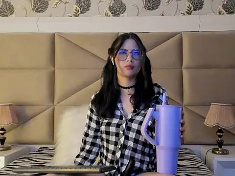 LilyClarck online show from March 5, 2026, 8:05 pm