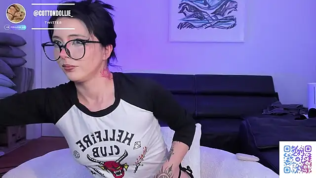 Snapshot of Cotton_dollie chatting on May 5, 2026, 1:52 pm Cotton dollie online show from May 5, 2026, 1:52 pm