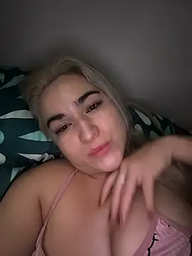 Snapshot of violet-grey chatting on February 14, 2026, 1:19 pm violet-grey online show from February 14, 2026, 1:19 pm