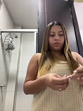 Emiily joee  online show from April 5, 2026, 9:56 pm